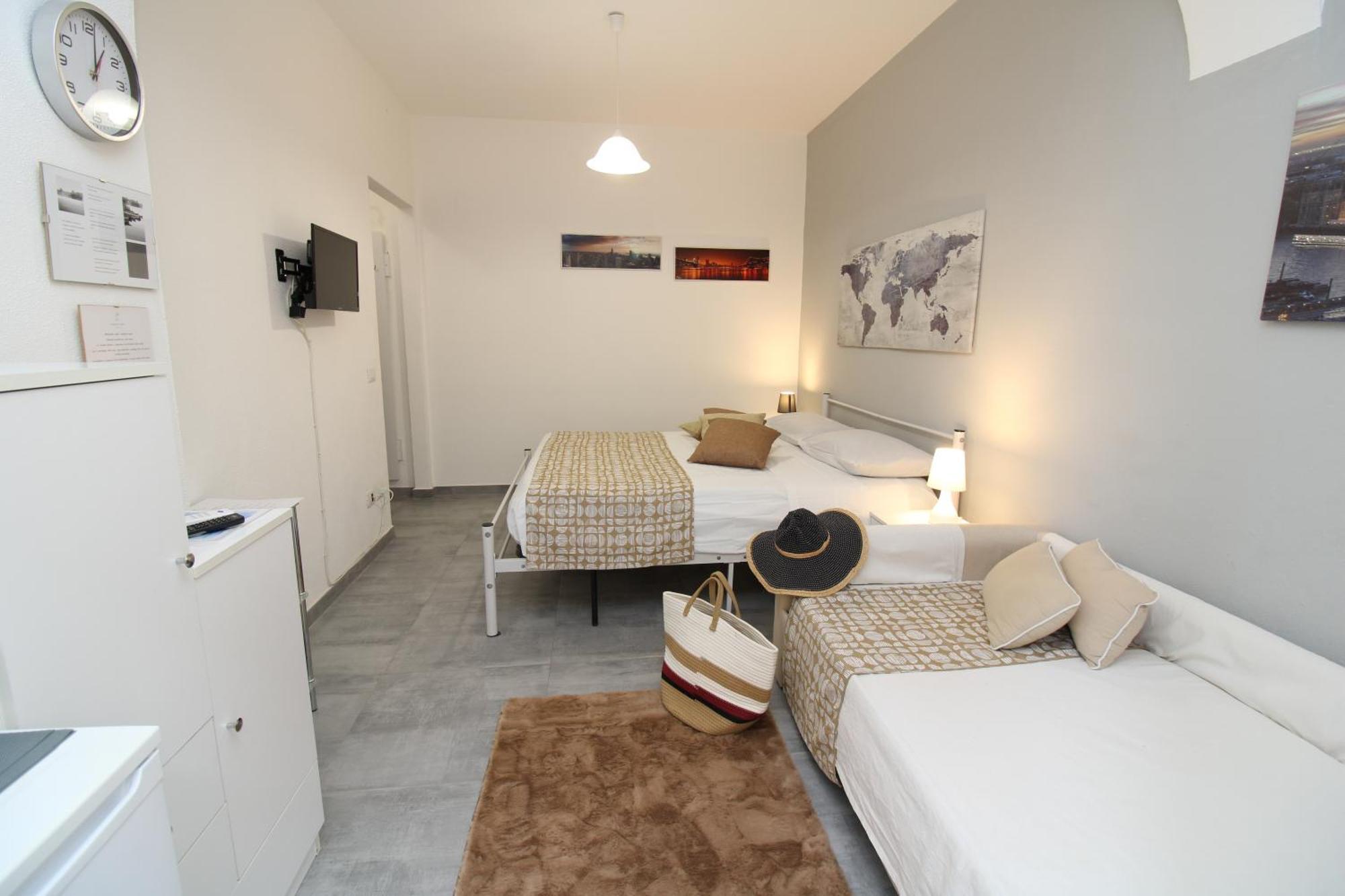 Summer Room- Fronte Spiaggia La Caletta Exterior foto